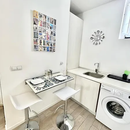Apartment New House Design, Typical Lisbon